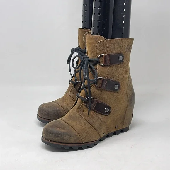 Sorel Joan Of Arctic Tan Wedged Boots Size 6.5 - Picture 2 of 7